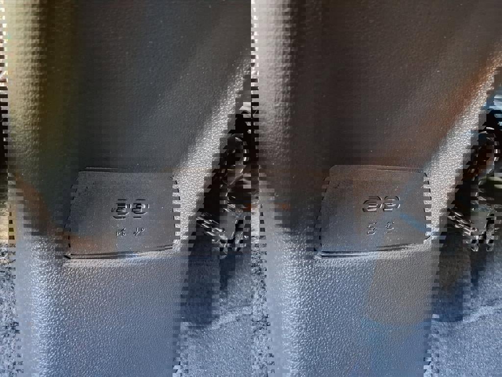 Used 2025 Chevrolet Equinox RS w/ Safety and Technology Package image 32