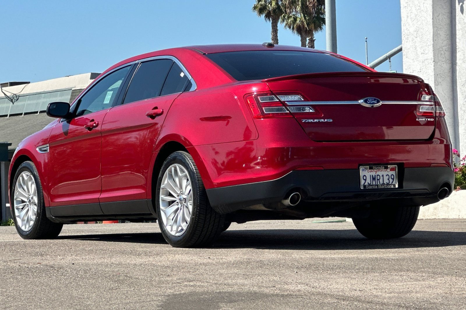 Used 2014 Ford Taurus Limited FWD image 6