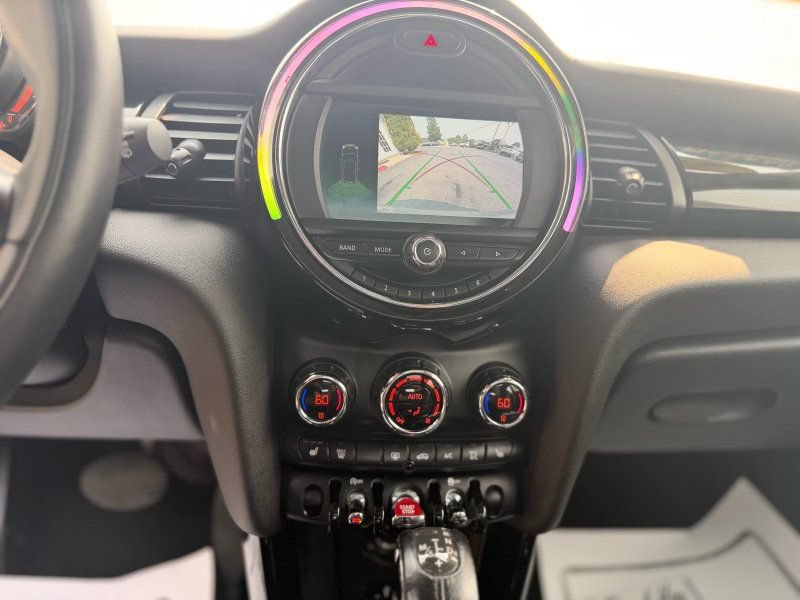 Used 2019 MINI Cooper 2-Door Hardtop FWD image 11
