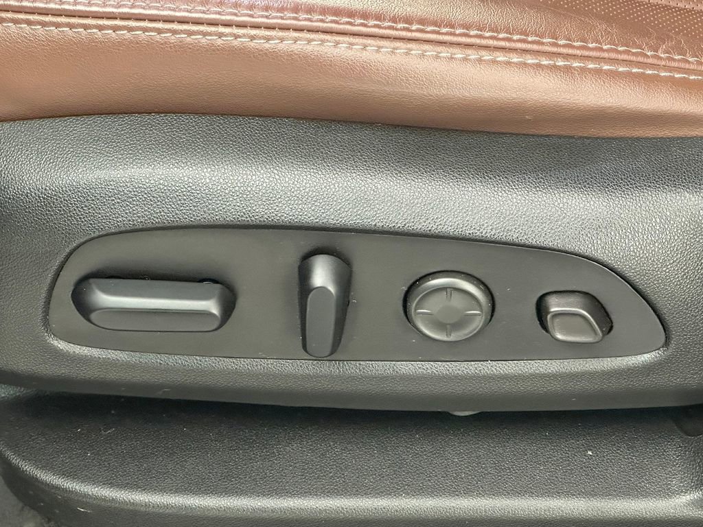 Used 2020 Buick Enclave Avenir w/ Avenir Technology Package image 42