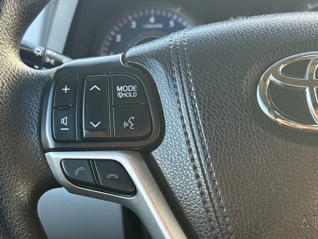 Used 2018 Toyota Sienna LE image 20