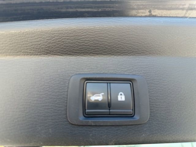 Used 2023 Mitsubishi Outlander SE image 29