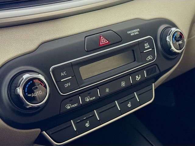 Used 2020 Kia Sorento S image 16