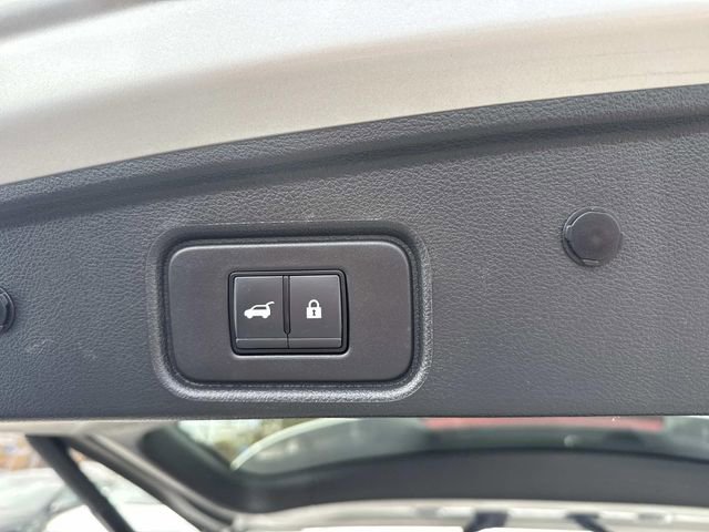 Used 2023 Nissan Pathfinder SL image 9