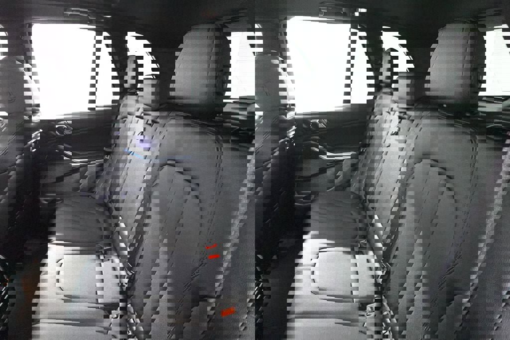 Used 2022 BMW X5 xDrive40i w/ Climate Comfort Package image 27