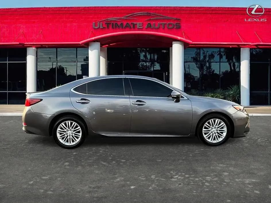 Used 2016 Lexus ES 350 w/ Premium Package w/Wood Trim FWD image 5