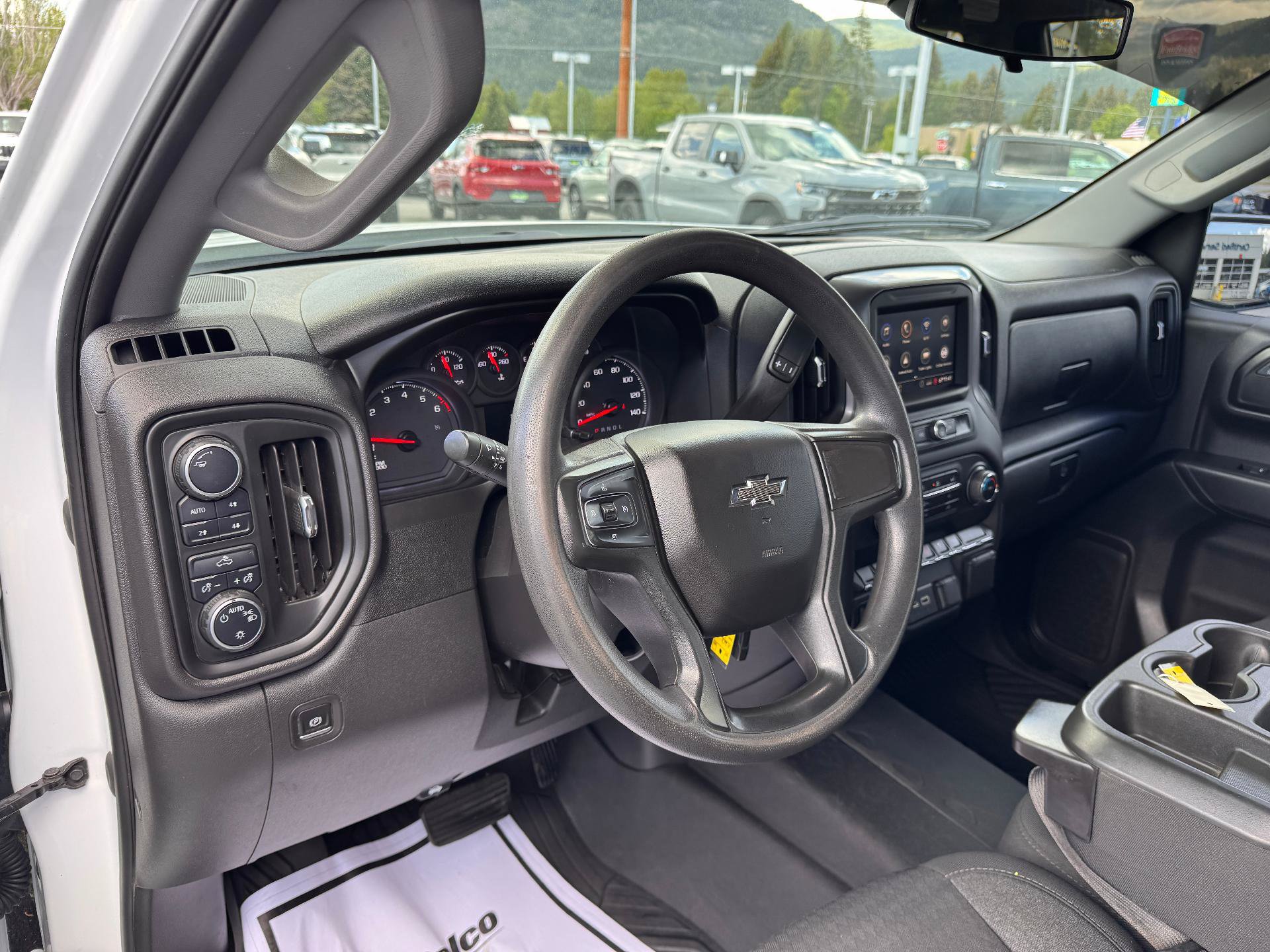 Used 2022 Chevrolet Silverado 1500 Custom Trail Boss AWD/4WD image 9