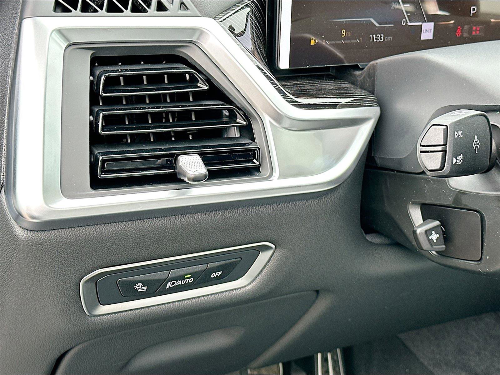 New 2026 BMW X7 xDrive40i w/ M Sport Package image 10