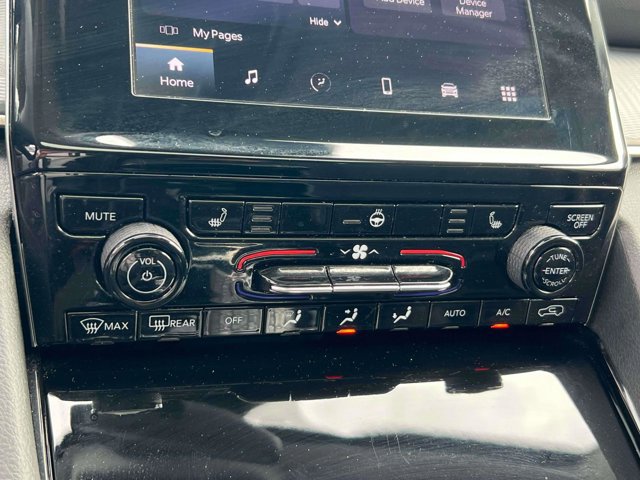 Certified 2023 Jeep Grand Cherokee Laredo w/ Luxury Tech Group I AWD/4WD image 30