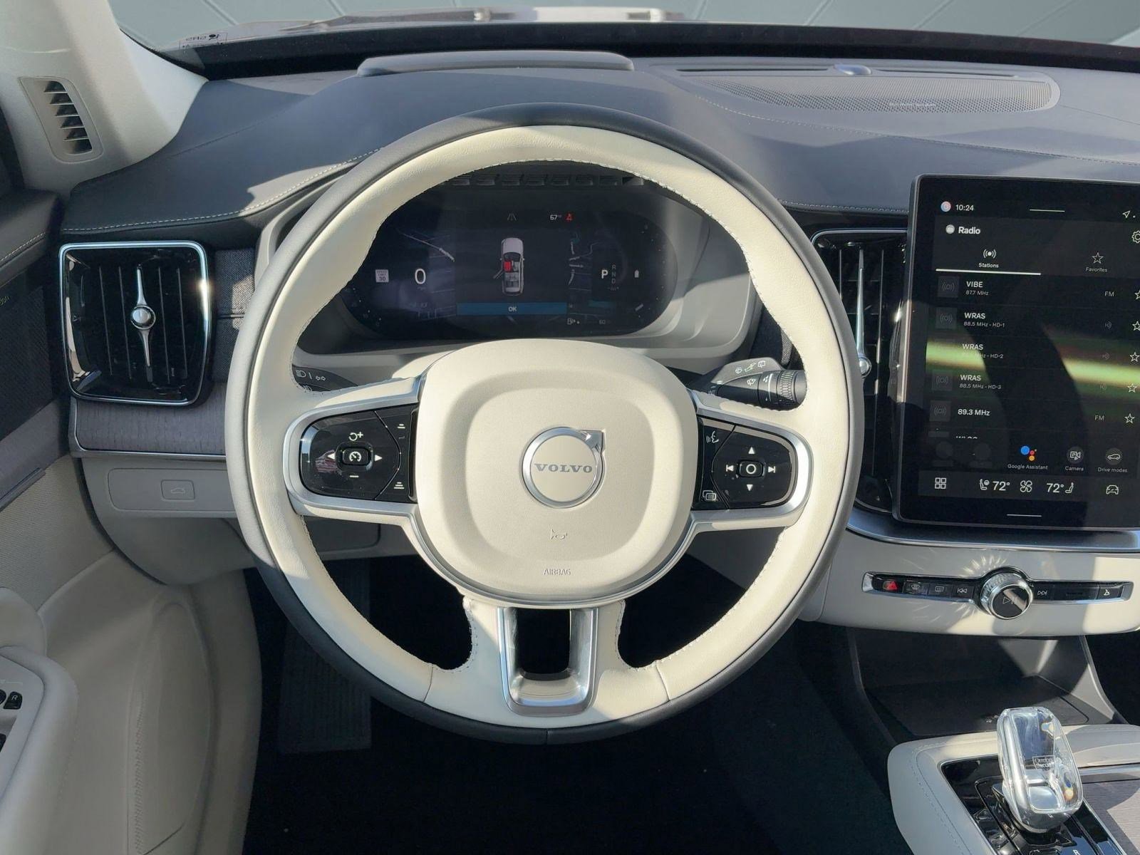 New 2026 Volvo XC90 B6 Ultra image 17