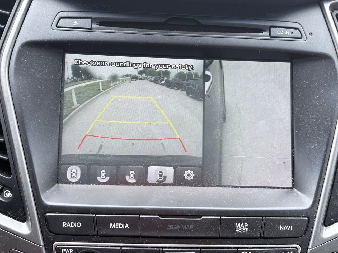 Used 2017 Hyundai Santa Fe Limited FWD image 11