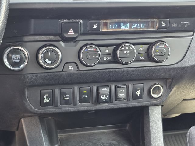 Used 2019 Toyota Tacoma TRD Sport AWD/4WD image 19