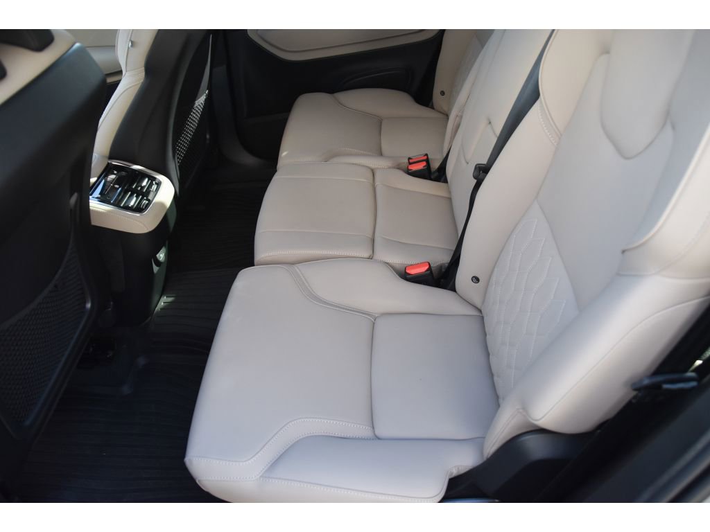 Certified 2026 Volvo XC90 B5 Plus image 15