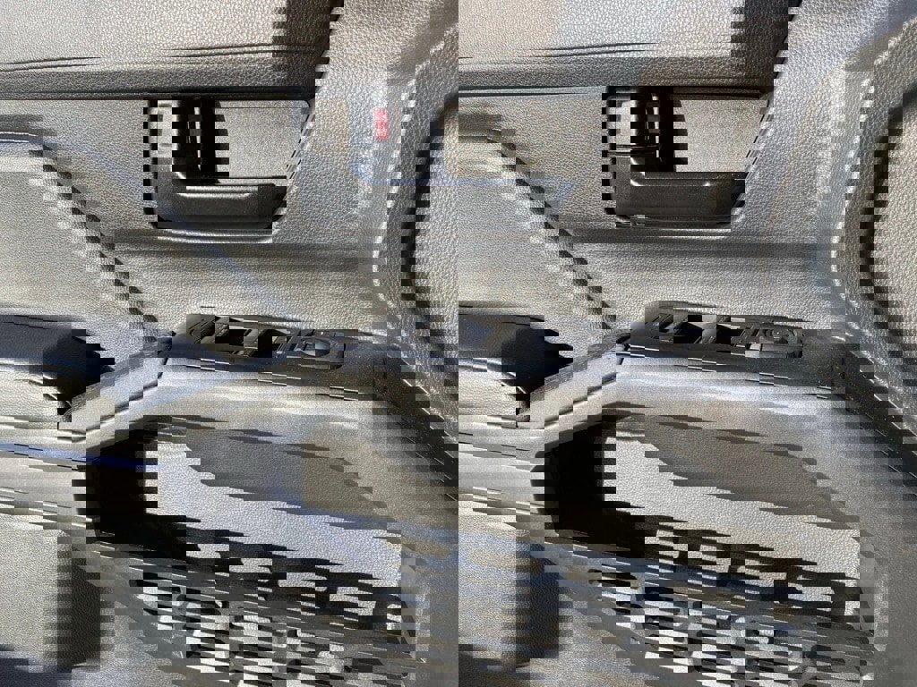 Certified 2025 Toyota Tacoma SR5 image 14