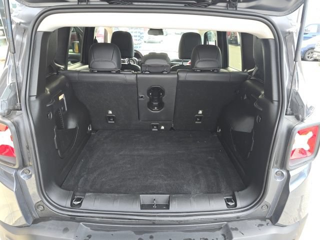 Certified 2022 Jeep Renegade Trailhawk AWD/4WD image 29