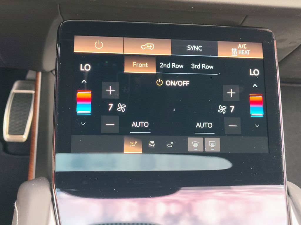 New 2027 Cadillac Vistiq Premium Luxury AWD/4WD image 26