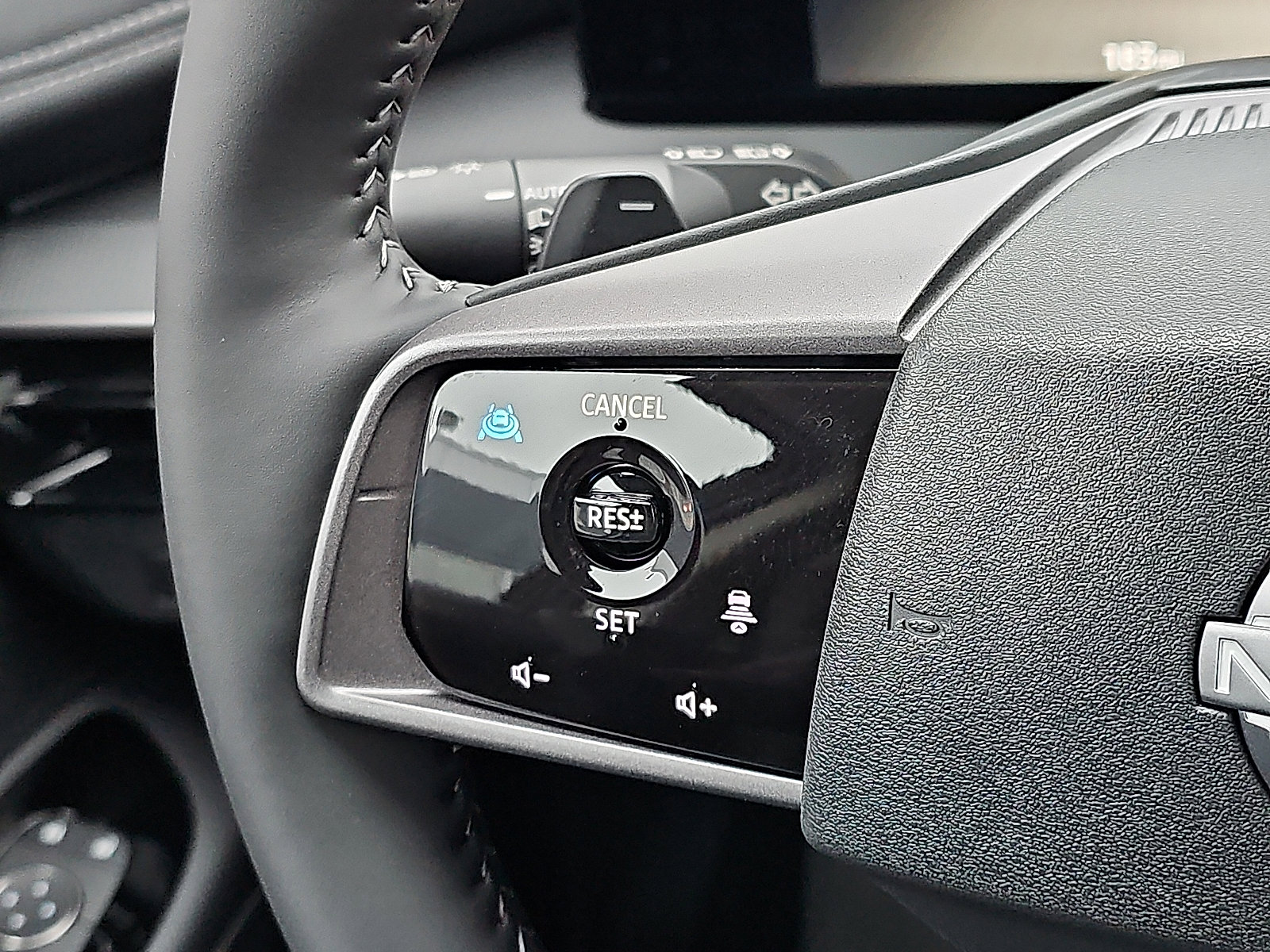 Certified 2025 Nissan Murano SV image 21