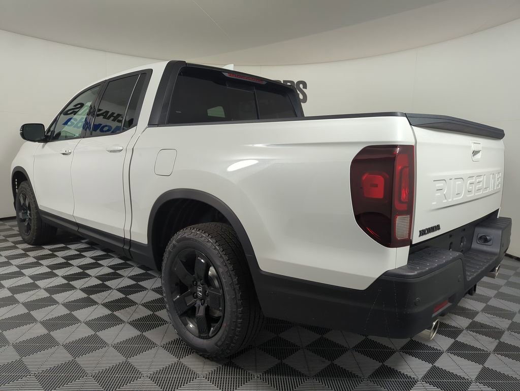 New 2026 Honda Ridgeline Black Edition image 3