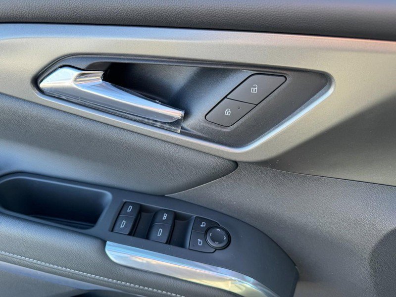 New 2026 Chevrolet Traverse LT w/ Enhanced Driving Package image 35