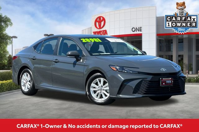 Used 2025 Toyota Camry LE FWD image 2