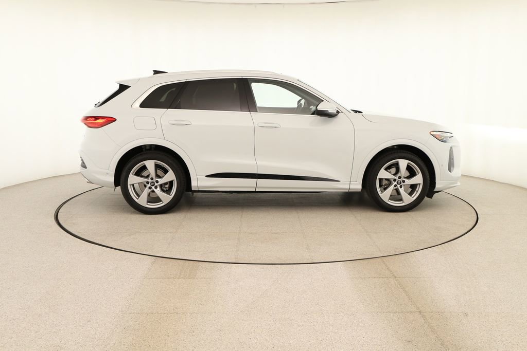 Certified 2025 Audi Q5 Prestige AWD/4WD image 8