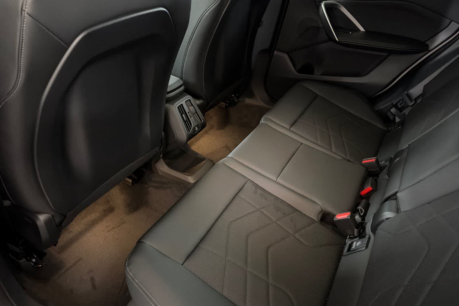 New 2026 BMW X1 xDrive28i AWD/4WD image 4