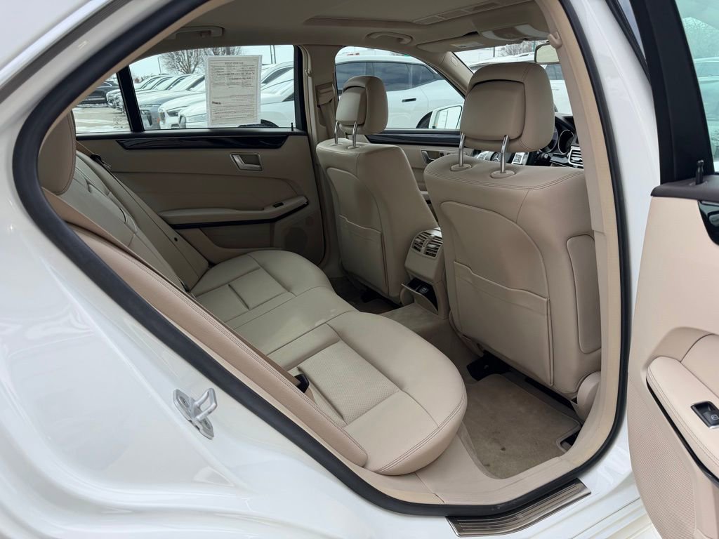 Used 2014 Mercedes-Benz E 350 Sedan image 27
