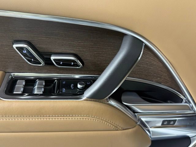 Used 2023 Land Rover Range Rover SE image 23