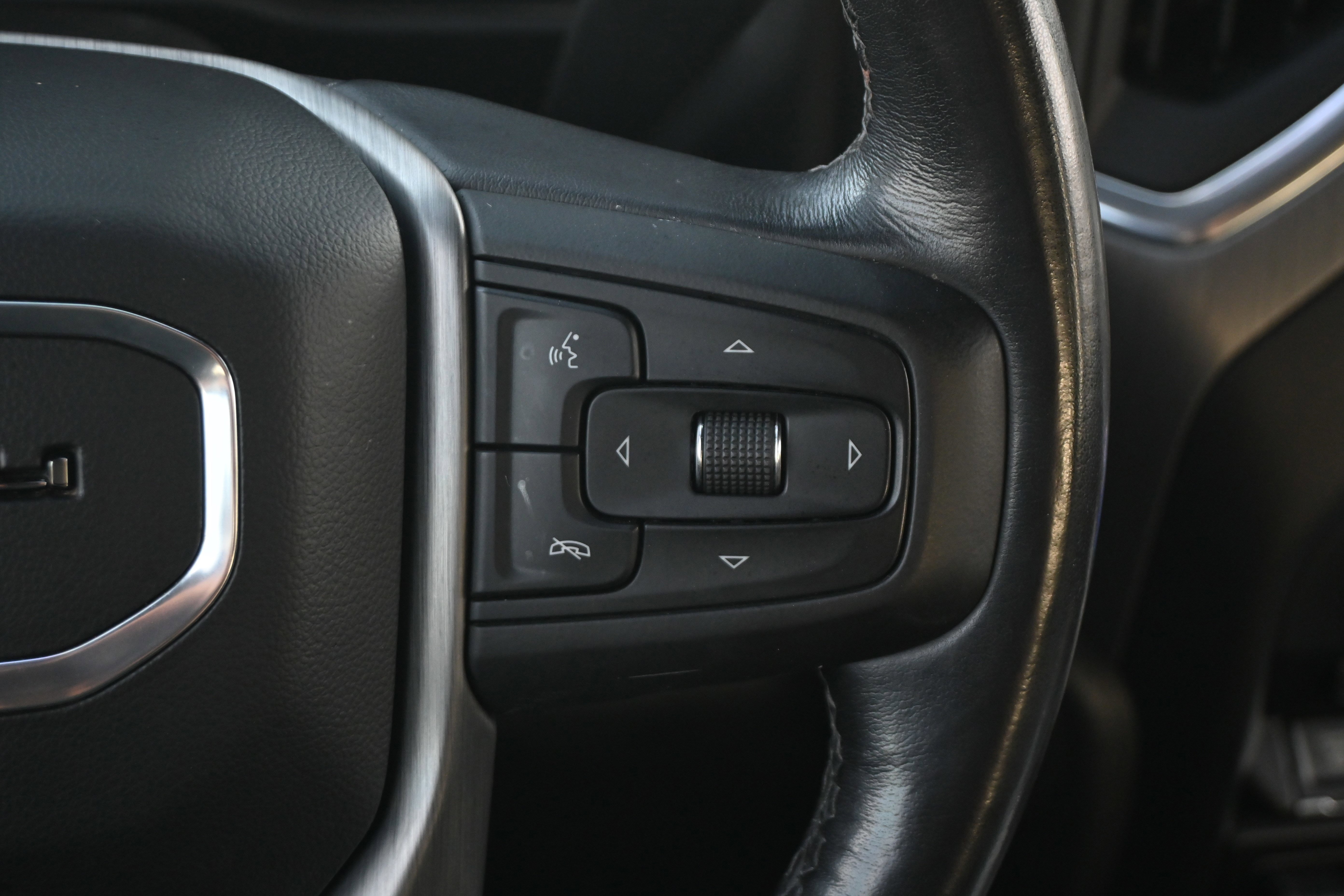 Used 2021 GMC Sierra 2500 Denali w/ Denali Black Diamond Edition image 32