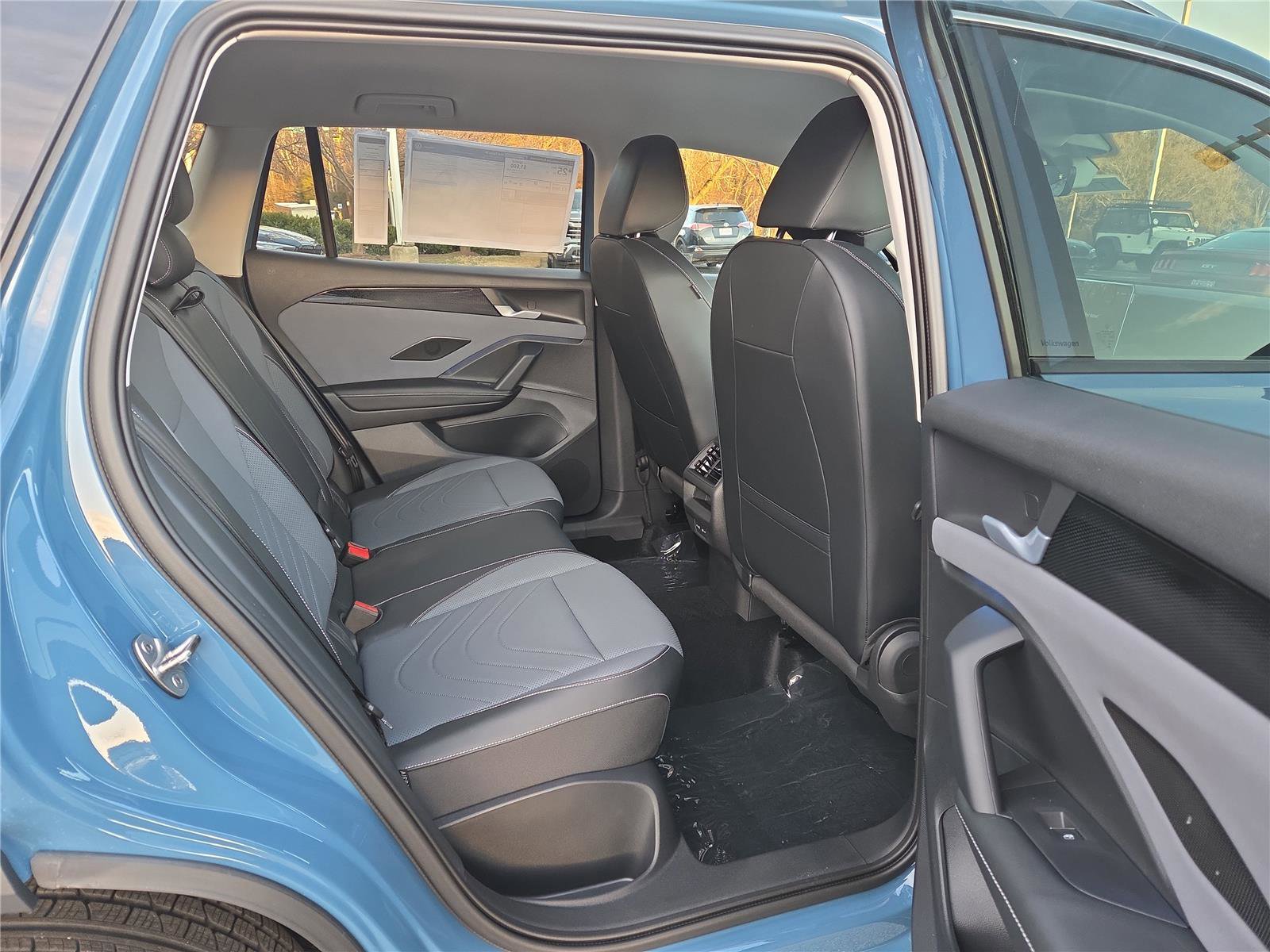 New 2026 Volkswagen Tiguan SE image 30