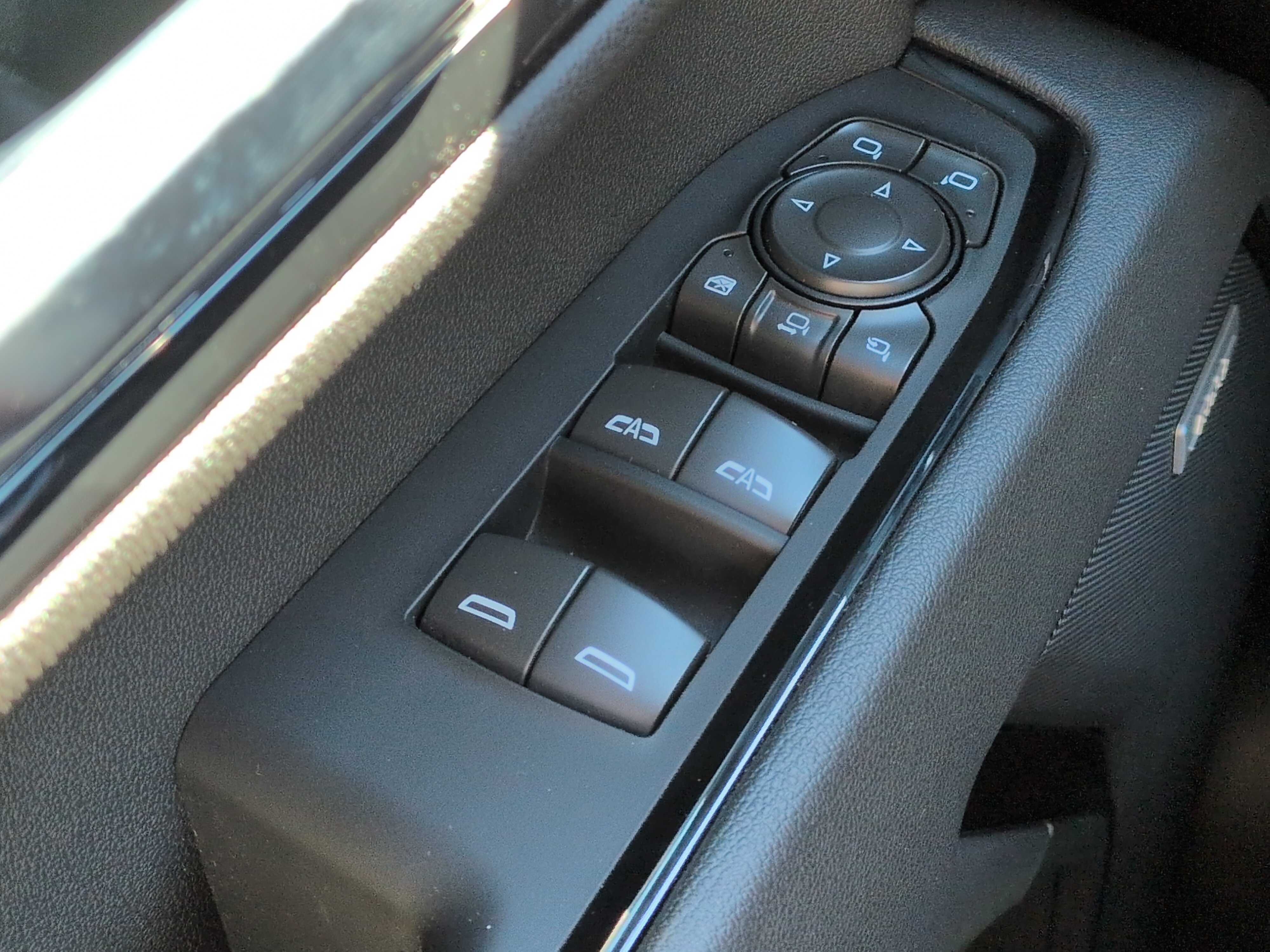 Used 2025 GMC Sierra 2500 AT4 w/ AT4 Premium Plus Package AWD/4WD image 23