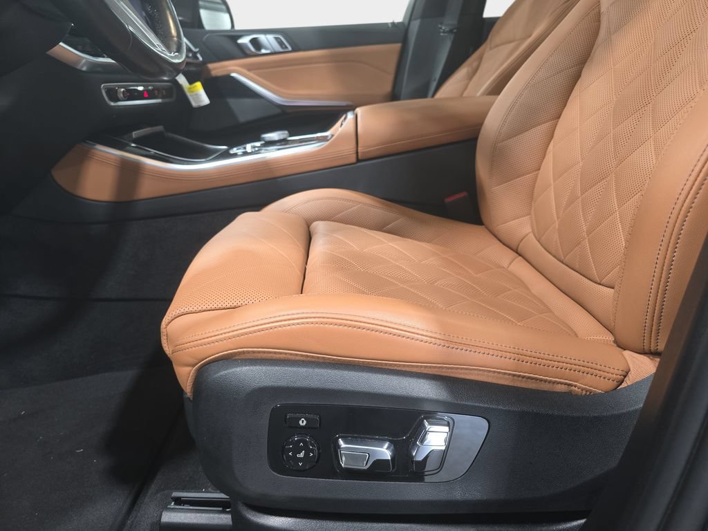 Certified 2025 BMW X5 sDrive40i w/ M Sport Package RWD image 18
