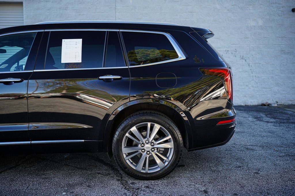 Used 2023 Cadillac XT6 Premium Luxury image 10