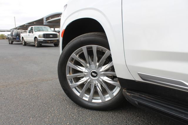 Used 2022 Cadillac Escalade Premium Luxury w/ LPO, Floor Liner Package AWD/4WD image 12