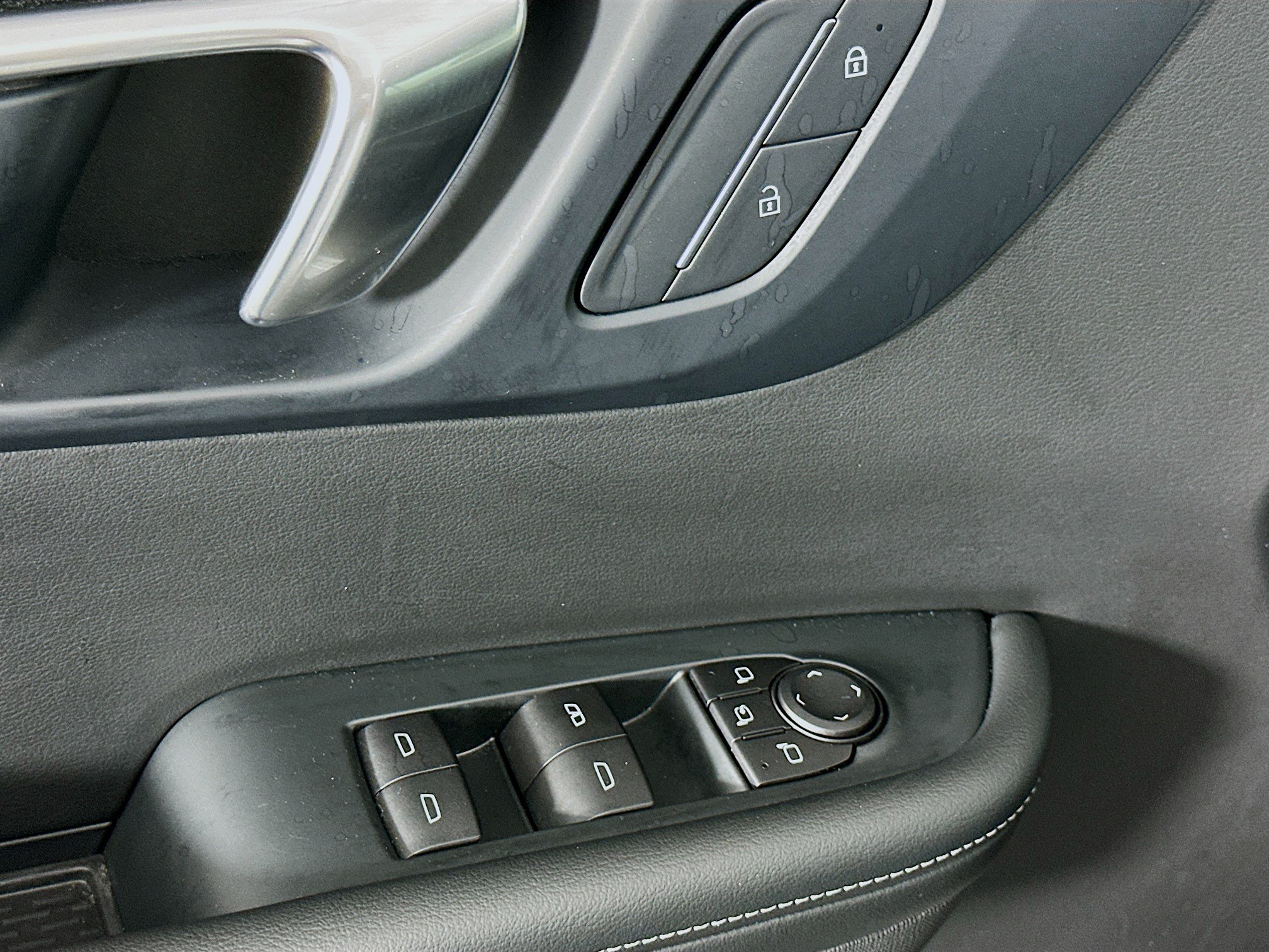 Used 2025 Buick Enclave Preferred FWD image 15
