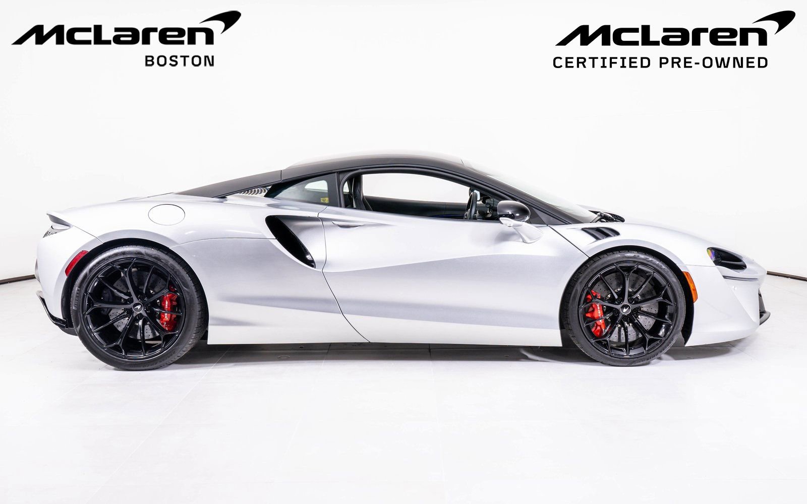 Used 2023 McLaren Artura image 6