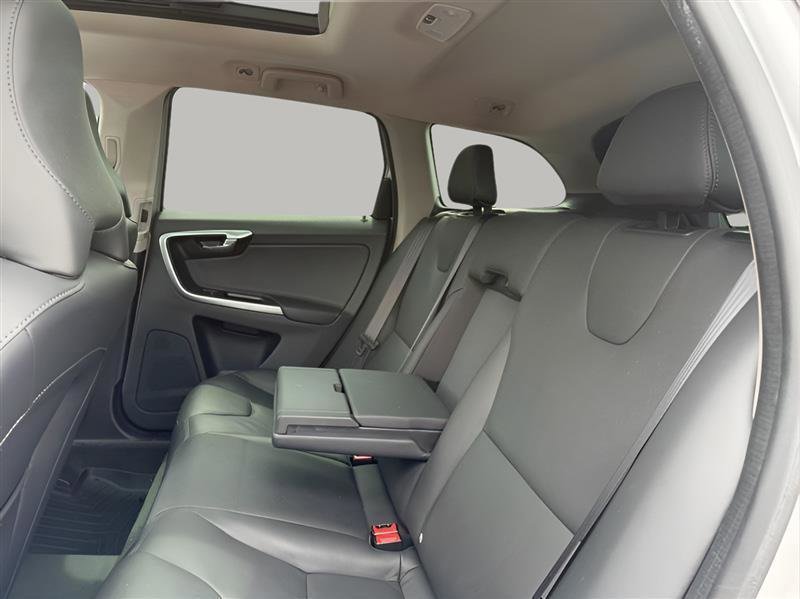 Used 2015 Volvo XC60 T5 Platinum FWD image 24