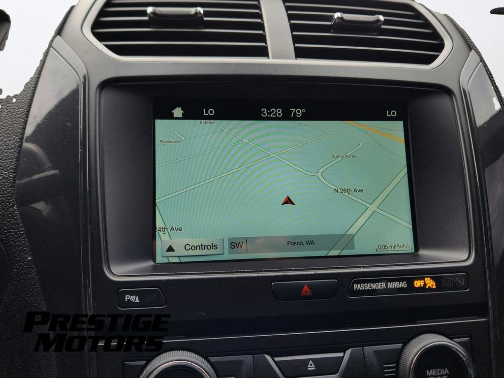 Used 2018 Ford Explorer XLT w/ Equipment Group 201A AWD/4WD image 9
