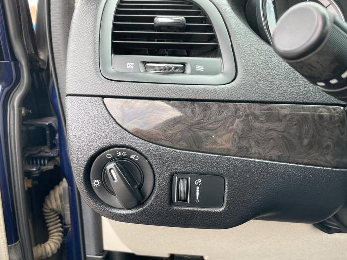 Used 2013 Dodge Grand Caravan American Value Package FWD image 33