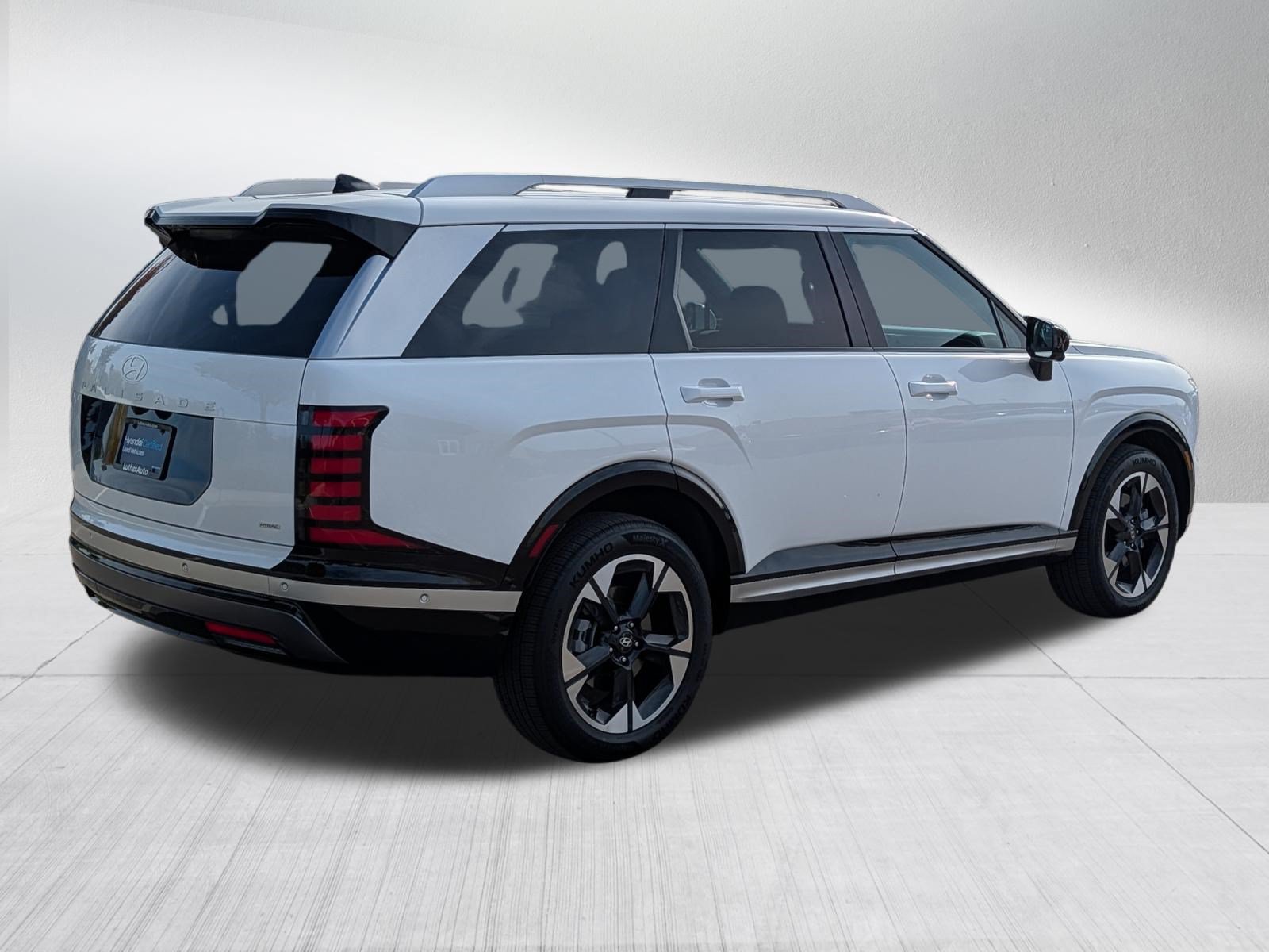 Certified 2026 Hyundai Palisade Limited AWD/4WD image 7