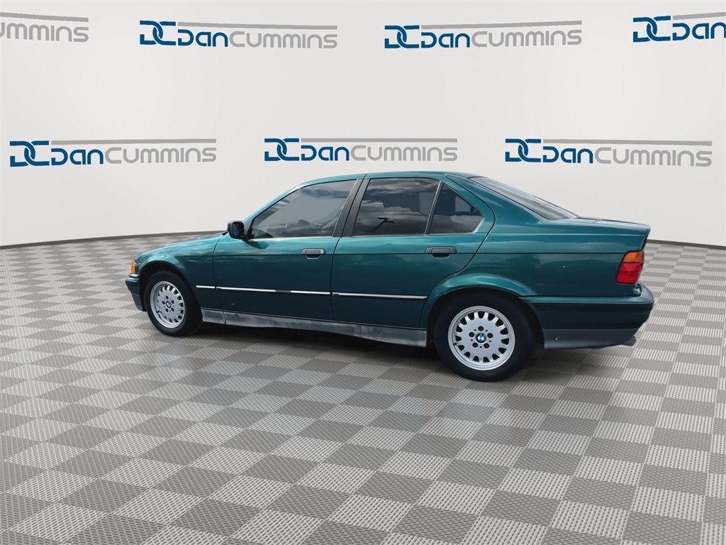 Used 1993 BMW 325i Sedan image 5