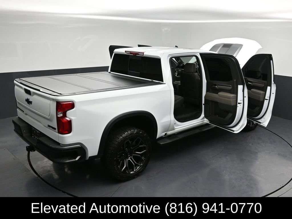 Used 2025 Chevrolet Silverado 1500 ZR2 w/ Technology Package image 35