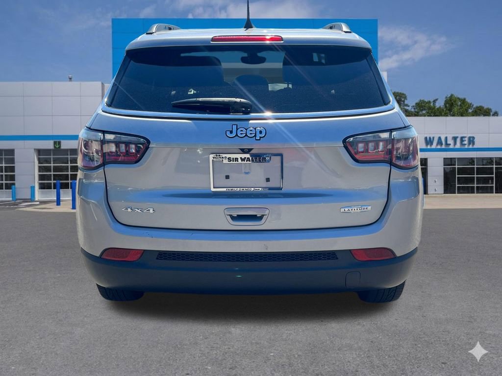 Used 2018 Jeep Compass Latitude w/ Popular Equipment Group AWD/4WD image 7