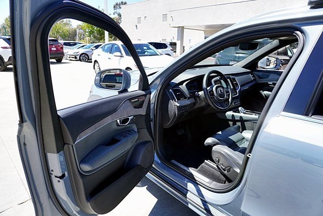 Used 2023 Volvo XC90 T8 Ultimate w/ Protection Package Premier AWD/4WD image 49