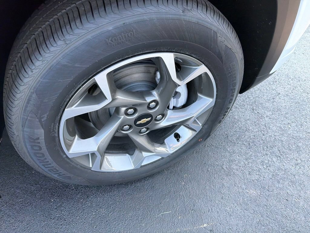 New 2026 Chevrolet Trax LT FWD image 4