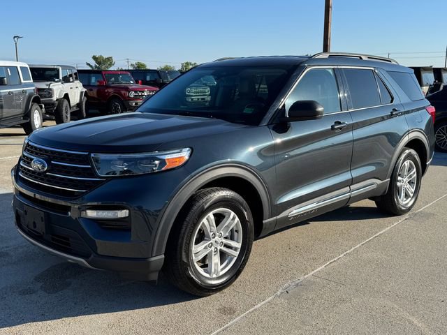 Certified 2023 Ford Explorer XLT w/ Equipment Group 202A AWD/4WD image 9