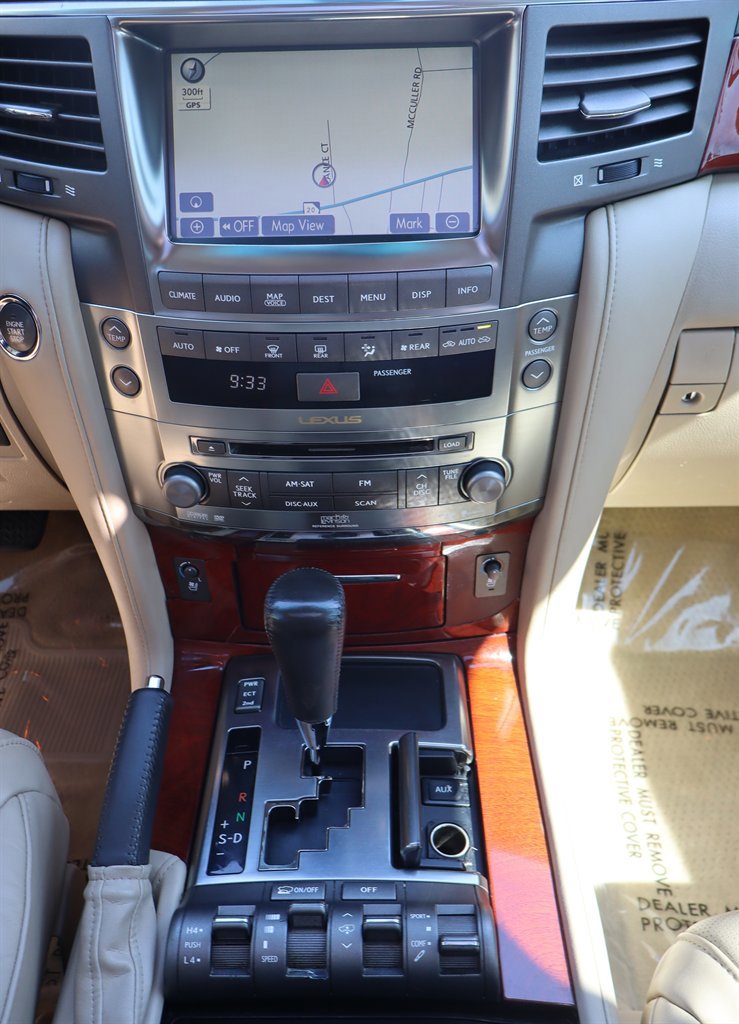 Used 2009 Lexus LX 570 4WD image 24
