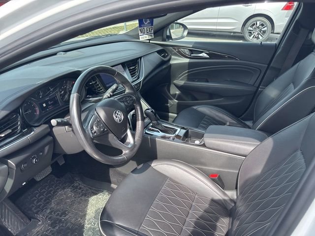 Used 2020 Buick Regal Avenir image 5