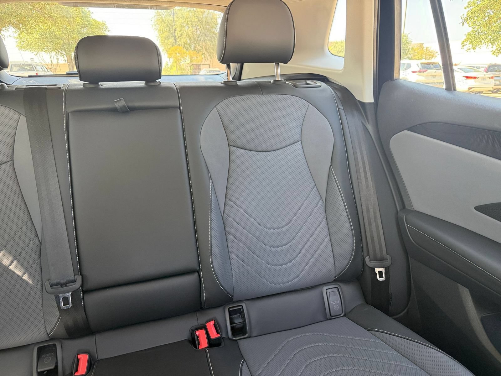 Used 2026 Volkswagen Tiguan SE AWD/4WD image 38