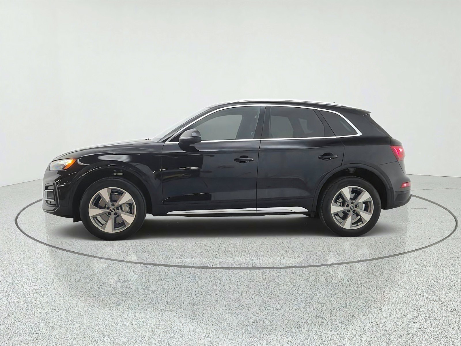 Used 2023 Audi Q5 2.0T Premium Plus w/ Premium Plus Package AWD/4WD image 8
